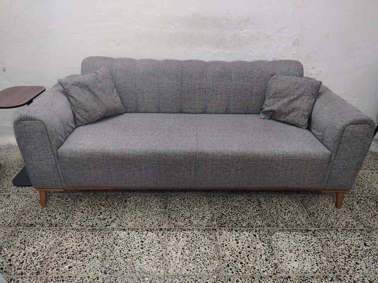 السلام عليكم اني مندوبة وهذا تخم قنفات تركي ٨ مقاعد ما بيه اضرار مكانه القاهره الثانية قرب قرب اسلحه البرق سعره 375


**إذا كنت صاحب هذا الإعلان وتريد حذفه لأي سبب، رجاءا أرسل رسالة إلى الدعم الفني**