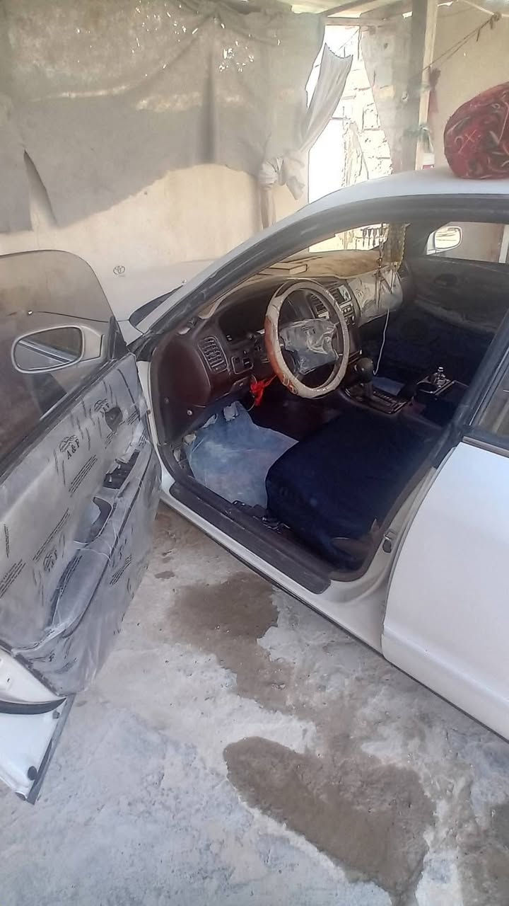 السلام عليكم ورحمة الله وبركاته
سيارة شيسزر 93 . ابيض صدفي. 
محرك 2500 تبريد ثلج خير من الله 
حداده تخم تاير لايت ززنون كشنات كهربايه شغاله مكفوله من الكص والنقل الضربه القويه ماسحه خلفيه كهربايياته شغاله ما ملعوب بيه كامره خلفيه. 
السعر 62 بيه مجال قليل . سنويه ما منتهيه لللتاسع. للستفسار النتصال على الرقم 
*********** ما متواجد على الفيسبوك

