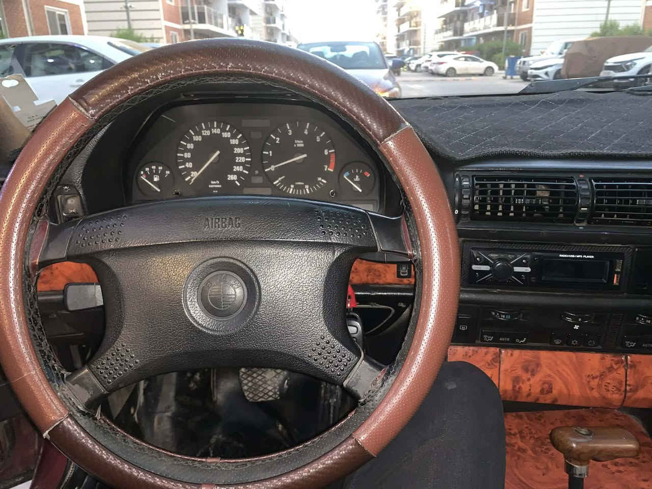 السلام عليكم البيع بيم 735  لون موراني رقم صلاح الدين  مشروع وطني مديل 1993دبل جام دبل يرباك كشنات جلد باتري جديد مكاني ديالى السعر 54بيه مجال قليل ***********
