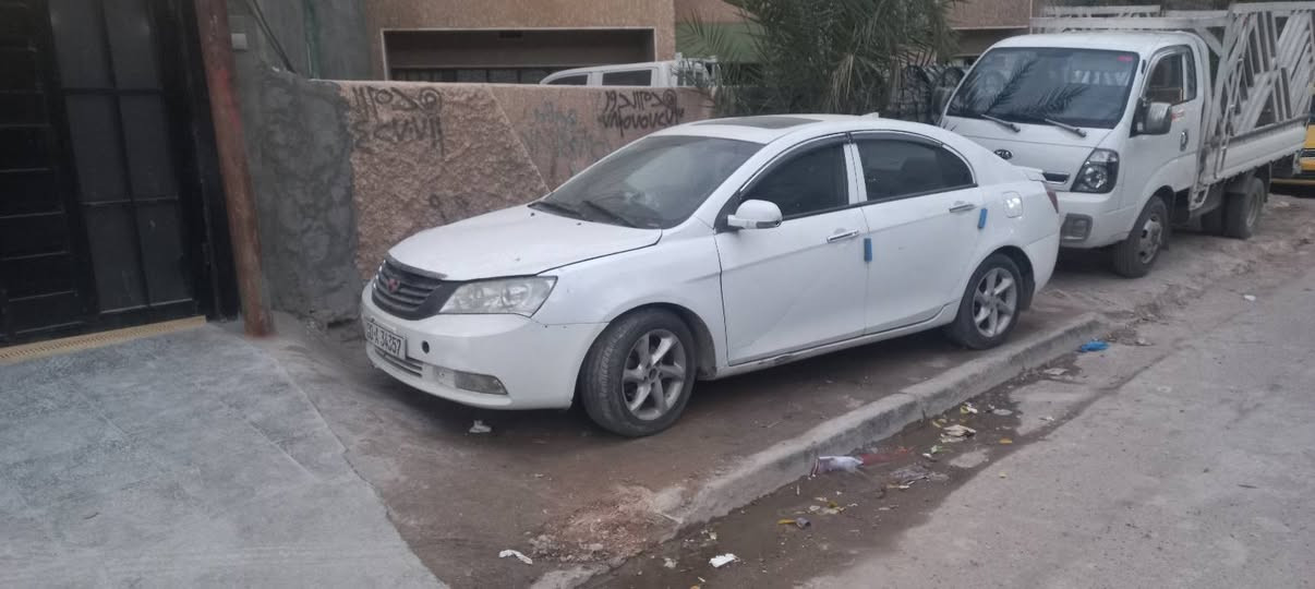 السلام عليكم 
جيلي ام كراند سي 7 موديل ٢٠١٣
كير ومحرك كورلا بيكاتشو خليجي تبريد منظومة كاملة السيارة جاهزة من كلشي موجودة في بغداد 
السعر ٤٥
