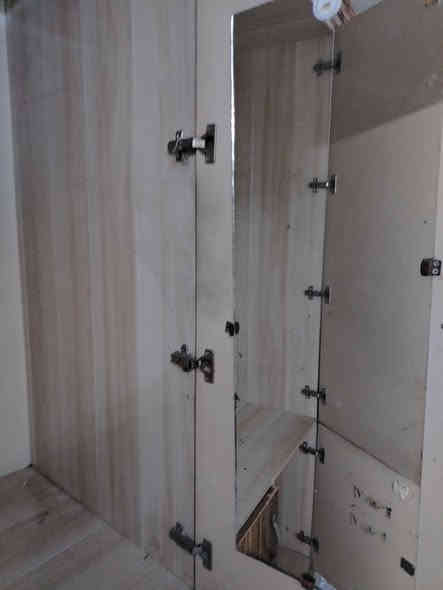 كنتور للبيع طول ٣ امتار
بدون كسر نضيف
مكان كركوك حي العسكري
سعر ٢٥٠ وبي مجال
*********** كركوك
