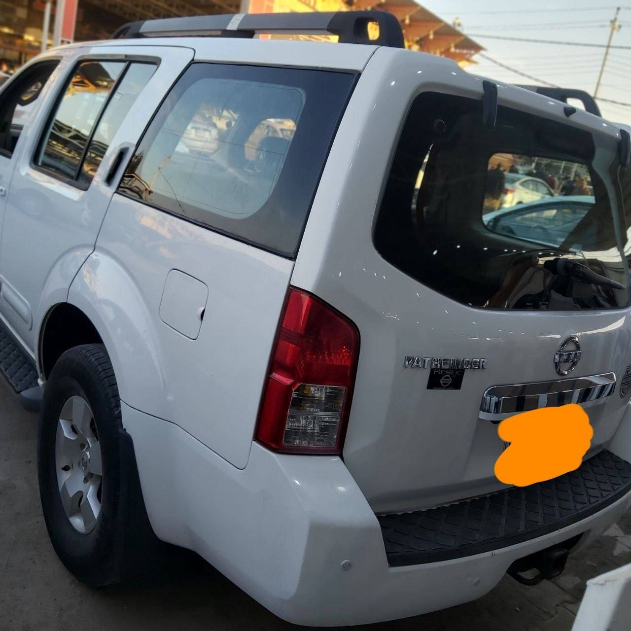 السلام عليكم
نيسان بايفندر موديل 8 
محرك  6 سلندر  4000
وارد امريكي 
7 راكب
تبريد قطعتين 
سيارة بسمي مداور شوكت ما تريد
سنويه وهزه جديد  لغاية  2031
رقم انكليزي 
*********** وات ساب 
***********
 سعر  ٩٧  دولار
