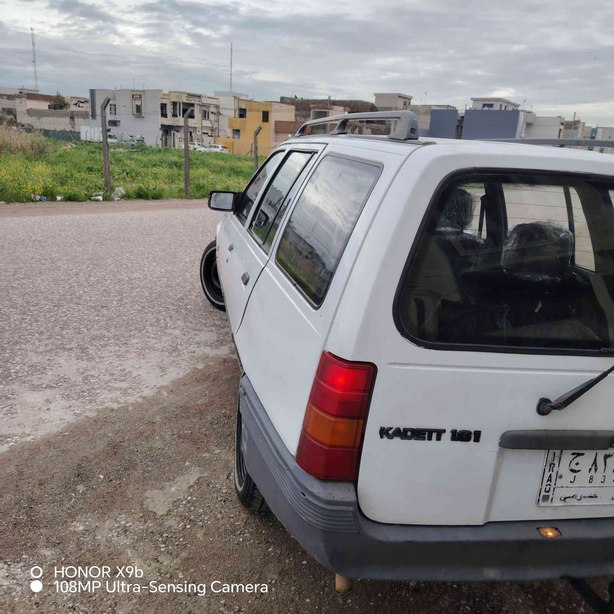 سلامو عليكم سياره كاديت للبيع حجم 16 كير ومحرك شرط السياره ما نقصها شي موديل 1991طخم تايات جديد طخمها جديد وهذا الرقم ***********
