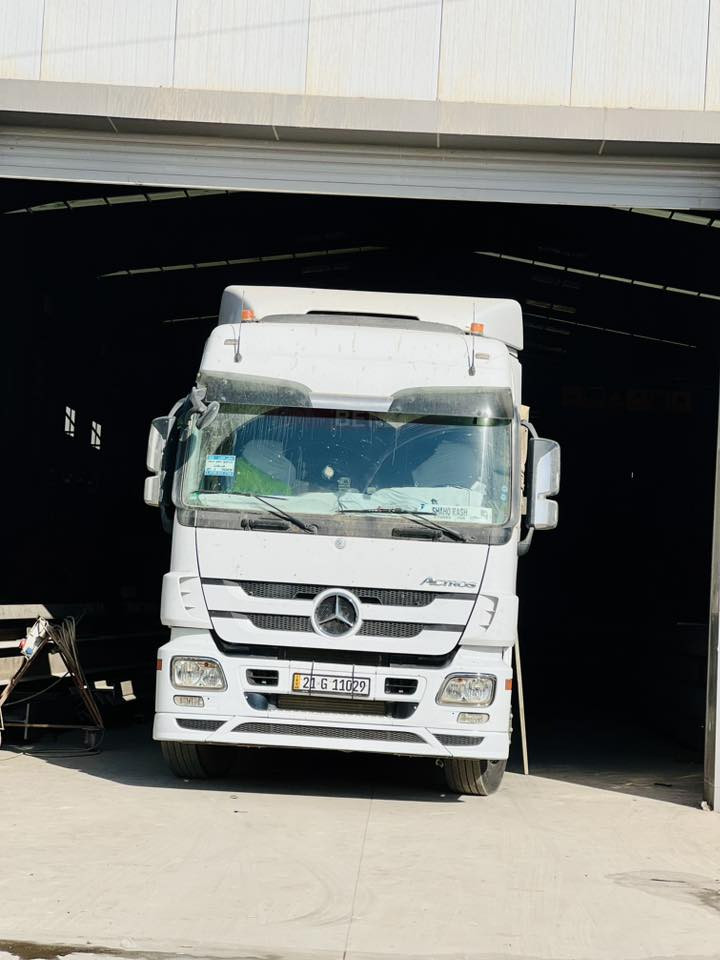 فرؤشتن
ئه كترؤز مؤديل ٢٠١١ 
# ئؤتؤماتيك -ريتايته ر -سلاجه _فول مواسه فات
~عربانه. تاسه bp
شوين قلادزئ
***********
