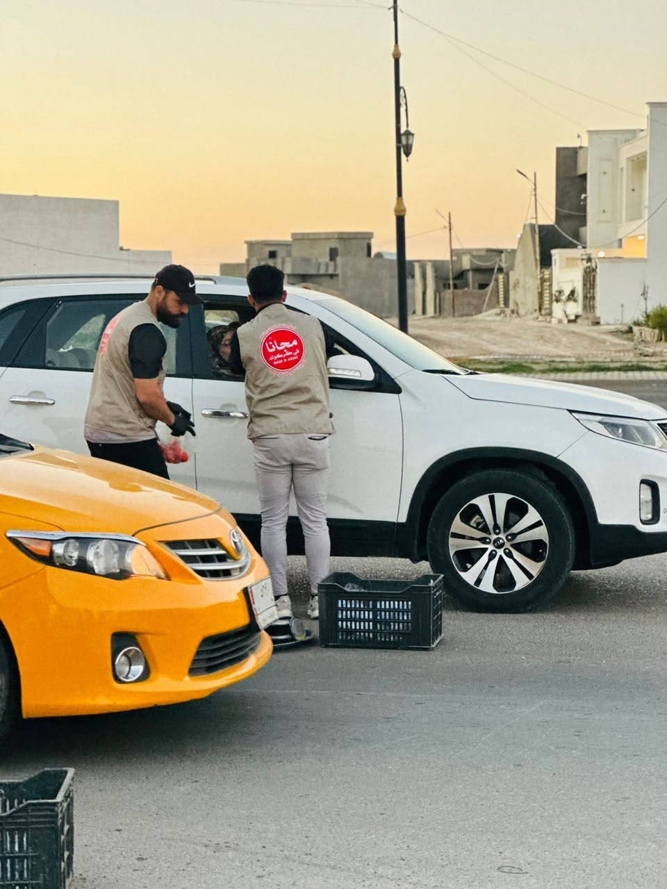 #مشروع_افطار_صائم 
 يستمر مشروع إفطار صائم للعام الرابع على التوالي 
قالﷺ: «من فطَّر صائمًا كان له مثلُ أجرِه غيرَ أنه لا ينقص من أجر الصائم شيئًا» 

شكر خاص لمؤسسة ذي النورين للإغاثة الإنسانية والتنمية على تجهيز وجبات الإفطار.
وشكر خاص ايضا للاخوة في معمل البان اربيل 
وشكر خاص لكل الداعمين لهذا المشروع المبارك 

 نسأل الله أن يجعلها في ميزان حسناتكم وحسناتنا.
#مجانا_في_كركوك #نحث_على_الخير


**إذا كنت صاحب هذا الإعلان وتريد حذفه لأي سبب، رجاءا أرسل رسالة إلى الدعم الفني**