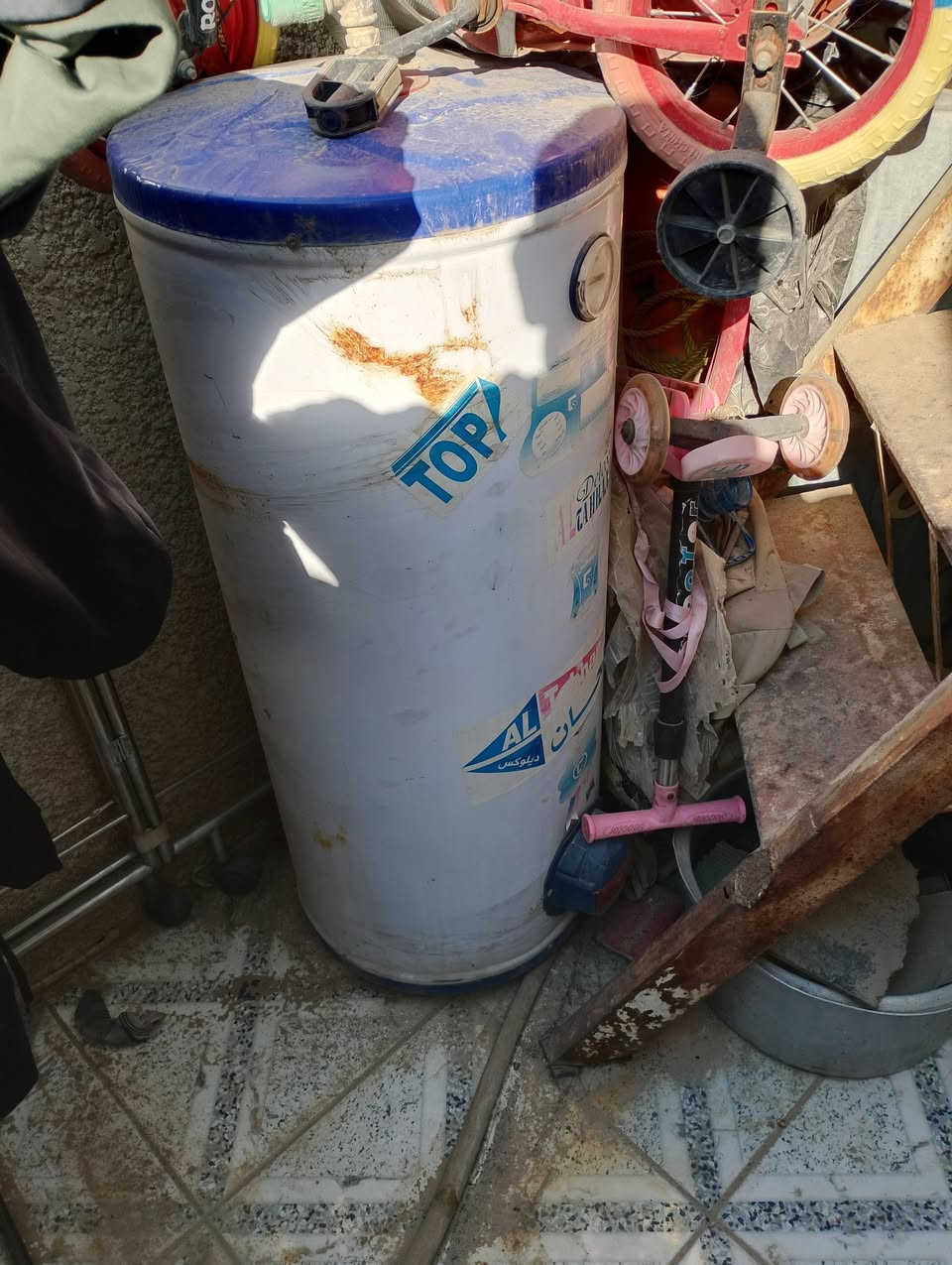 كاونترات 2 وسخان للبيع *********** ابو ملاك
