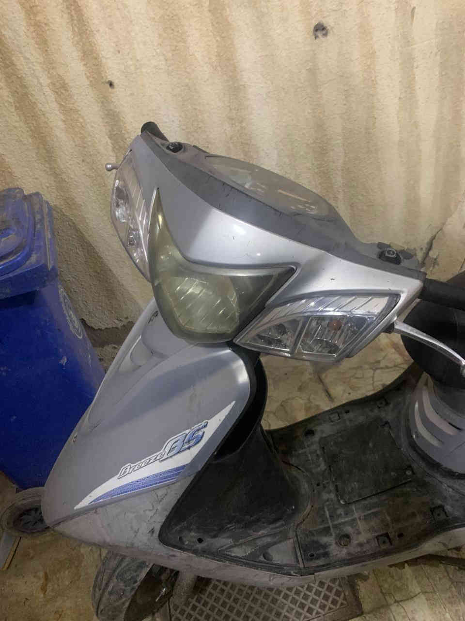 سلام عليكم للبيع دراجه بغبغاء نكره سلف
صارلها سبوع نزلتها رمبه دراجه جديده شلعه 
مكاني بغداد الجديده سعر مليون و٥٠  
***********
