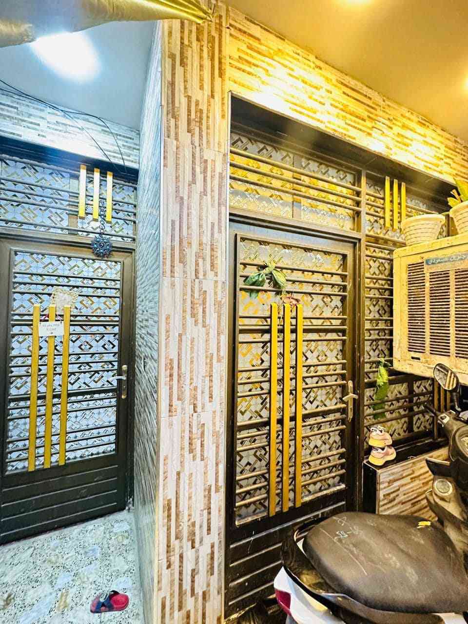 بيت للبيع ٩٠متر في الخطيب الزراعي بشارع اسواق تفاحة 
***********
