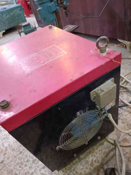 السلام عليكم غراض معمل غراض كلها نظيفه صنع الماني مكينه لحيم الحجم الكبير350 الدريل الثابت 250 الف الماني الكتر الثابت حجم كبير250 وبيهن مجال حك الجيه الستفسار واتساب فقط ***********العنوان النجف حي العسكري
