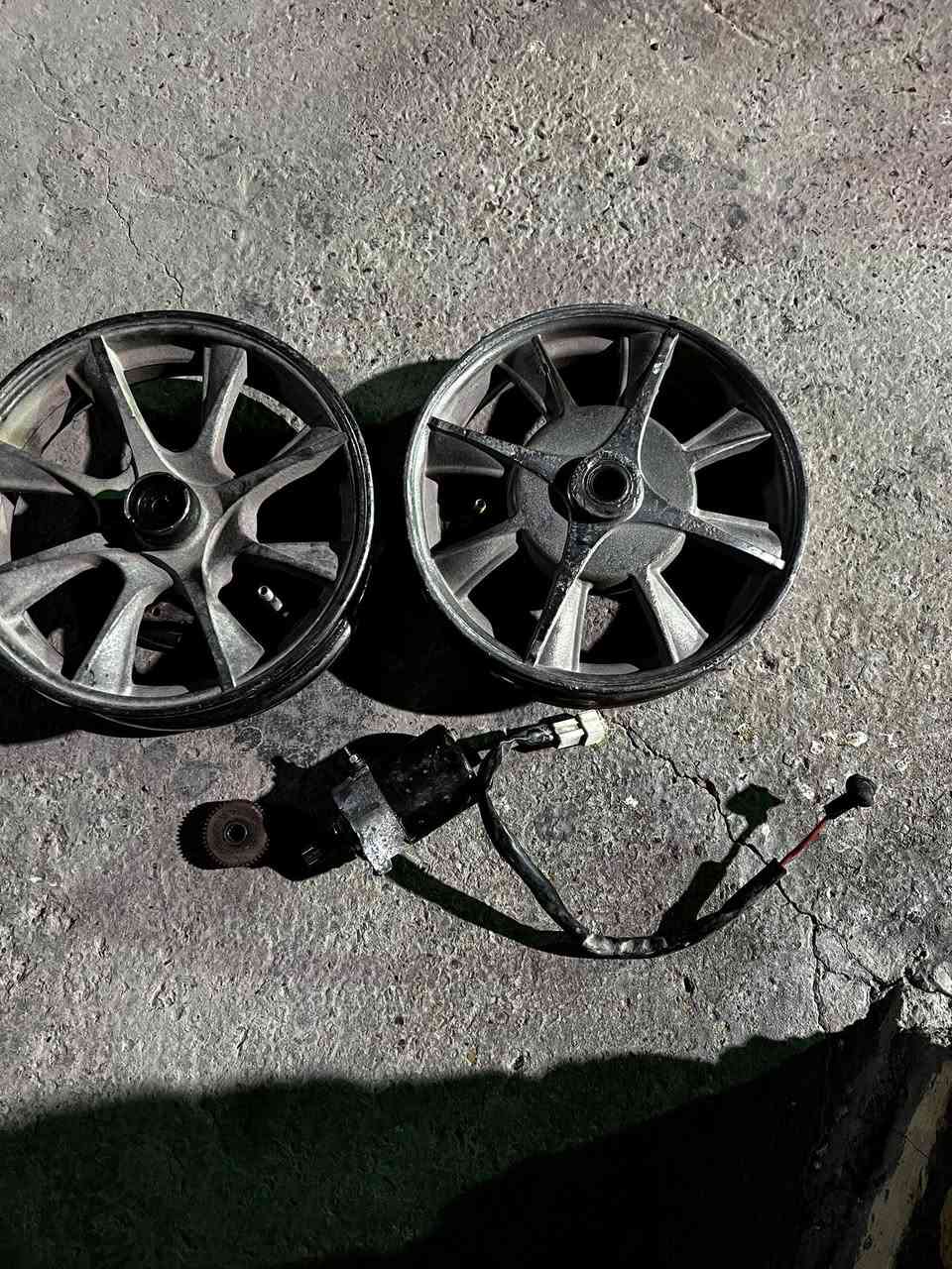 صالنصه صجميه للبيع ب٤٠
ويلكب ب٣٠ بريك لمس مكفول
سلف ٥٥ هوه ولدشلي ب١٥
مكاني بغداد التاجي


**إذا كنت صاحب هذا الإعلان وتريد حذفه لأي سبب، رجاءا أرسل رسالة إلى الدعم الفني**