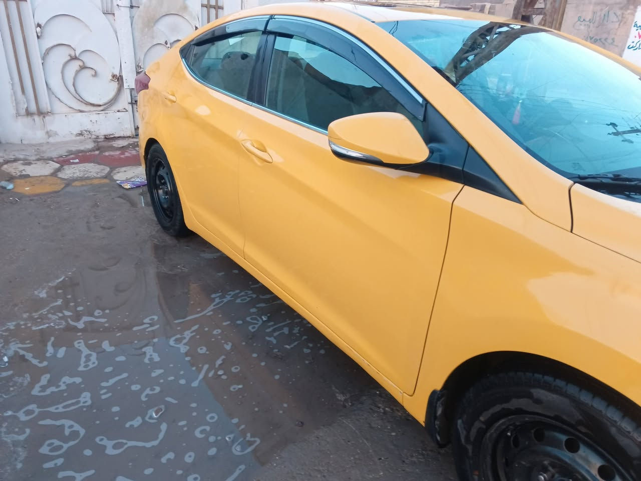 السلام عليكم سياره انتره مديل 13مواصفات فول فتحه بصمه سياره خير من الله حادثه جدآبصيط سعره 105رقم الهاتف ***********
