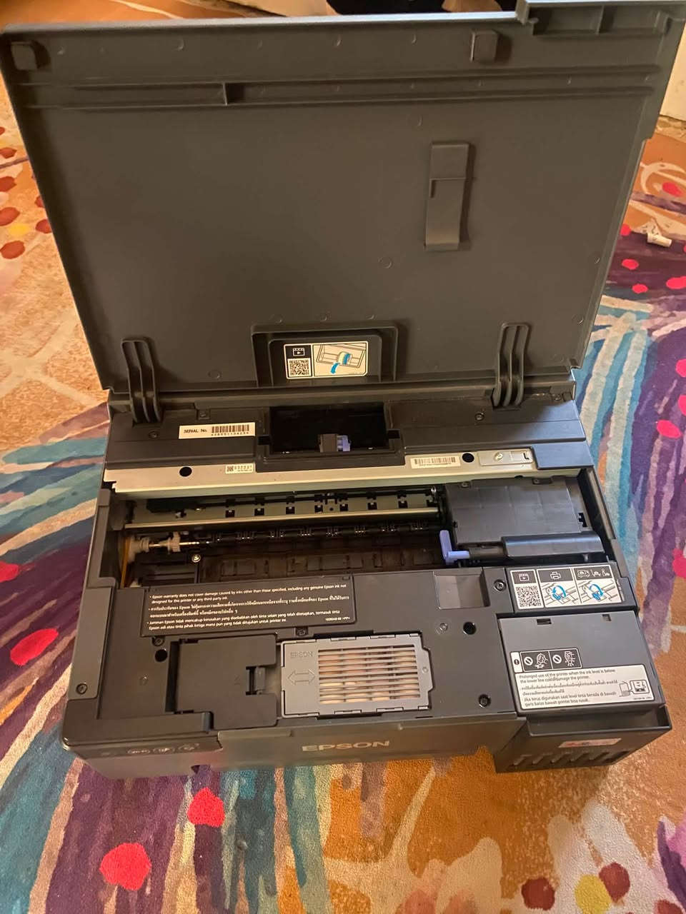 للبيع طابعة Epson EcoTank L8050 الأصلية، 6 ألوان، اخت الجديد مطابعه هواي بيهم ب 125 ورقة، تدعم الطباعة اللاسلكية Wi-Fi والطباعة من الهاتف، جودة طباعة صور احترافية ودقة عالية، اقتصادية بالحبر، مناسبة للمكاتب ومحلات التصميم وطباعة الصور والاستيكرات. الحالة: (حالته مستعملة نظيفة كلش). السعر: ( 350 وبيه مجال)
رقم الهاتف :***********
