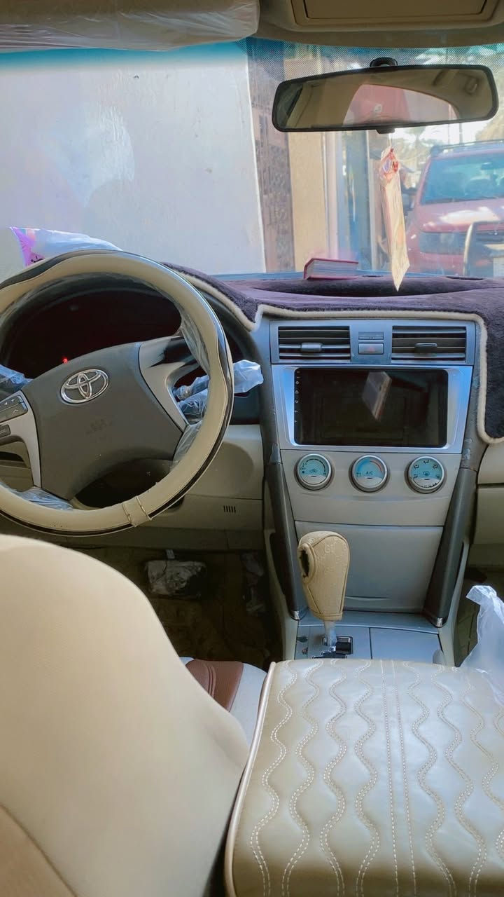 سلام عليكم كامري شاهينه محرك اربعه اسنتر موديل2008سياره ابسمي امريكي اربع قطع صبخ بدون معجون وضربه اثر جارد كير محرك خير من الله تبريد ثلج سياره مال جناي دوشمه جديده صدر جديد كشن كهرباء مسجل شاشه بلاتوث تغم تاير جديد سعر 97 بيه مجال المكان اديالى قرب راشديه ***********
