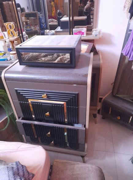 السلام عليكم
غرفة نوم تركية للبيع تتكون من ستة بوب وجديدة المكان بغداد الدورة للاستفسار الاتصال بالرقم *********** بيه واتساب
