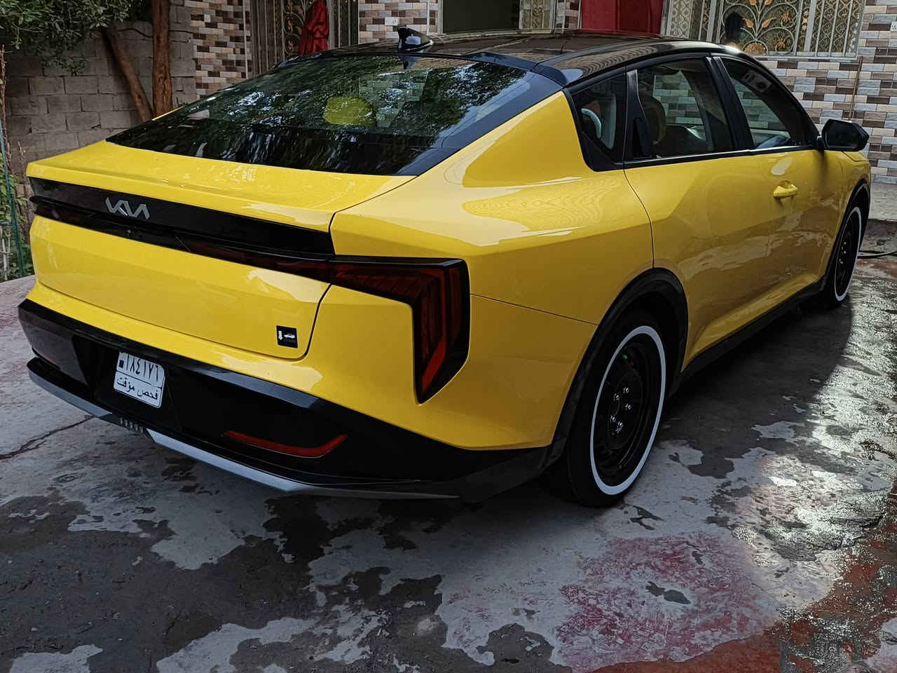 سلام عليكم K4 موديل 2025 مواصفات نص فول بصمه شحن لاسلكي سايد ابريك كهربائي لون اسود مصبوغه ليموني السياره كامله بس بدون رقم امبدل بيها بس باب امامي جهة يسره  وجوملغ راجع نفسيته المكان بغداد رقم الهاتف ***********
