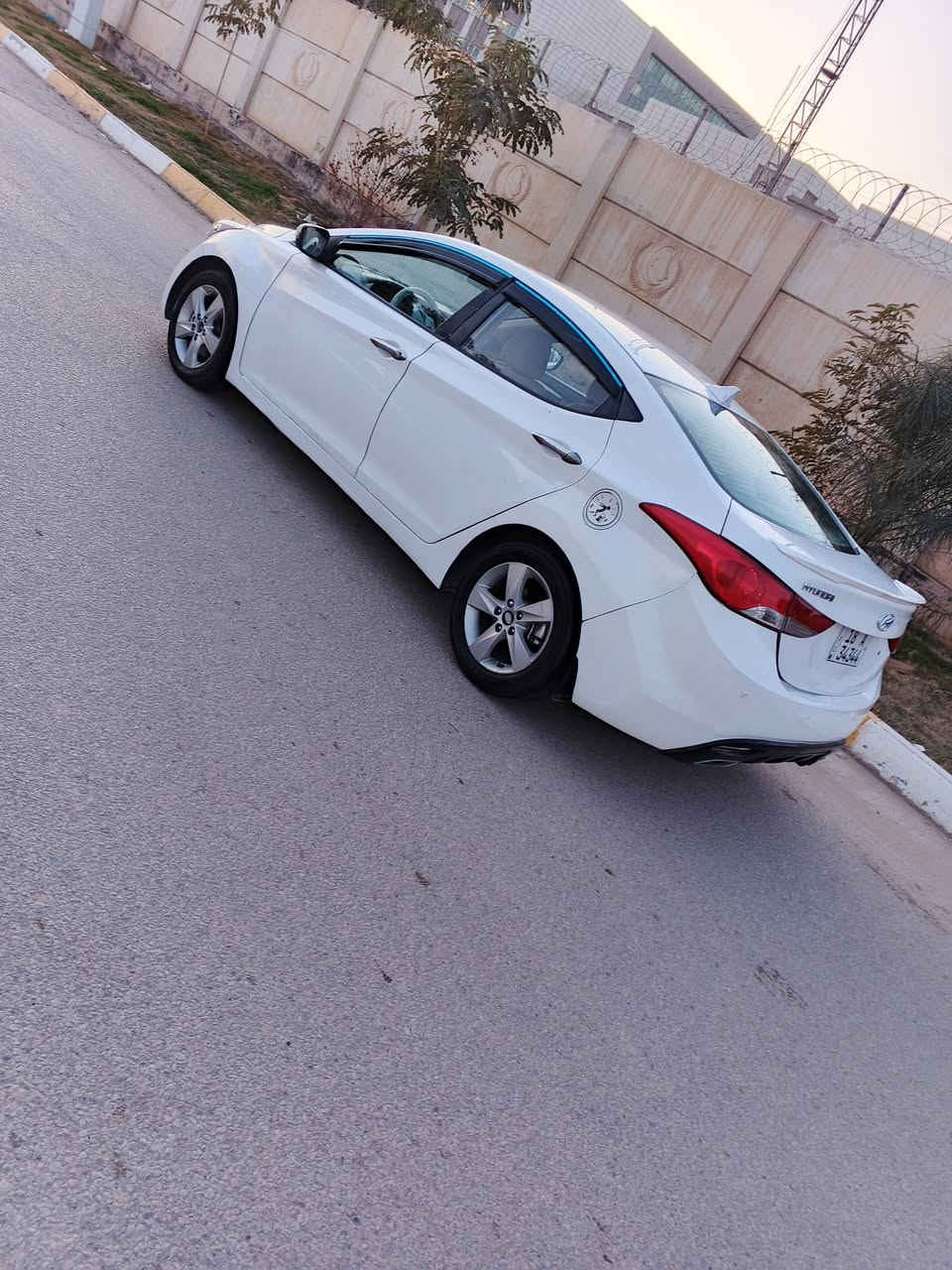 السلام عليكم سياره للبيع نوع النترا وارد خليجي موديل 2013محرك 1600دوش المرغوب  رقم بابل سنويه لل 2030 تحويل مباشر بأسم المشتري مواصفات السياره شاشه كامره خلفيه تحكم ستيرن  شايل بلمري  تدفئه وتبريد محرك جديد كير جديد حداديه جديده تخم تاير جديد ويل كاب سياره بيها قطعتين ونص صبغ بدون دواخل اخوان السياره هزتها ما خلصانه لغايه الشهر 6 السعر المطلوب 95 وبيها مجال العنوان كربلاء رقم التلفون ***********
