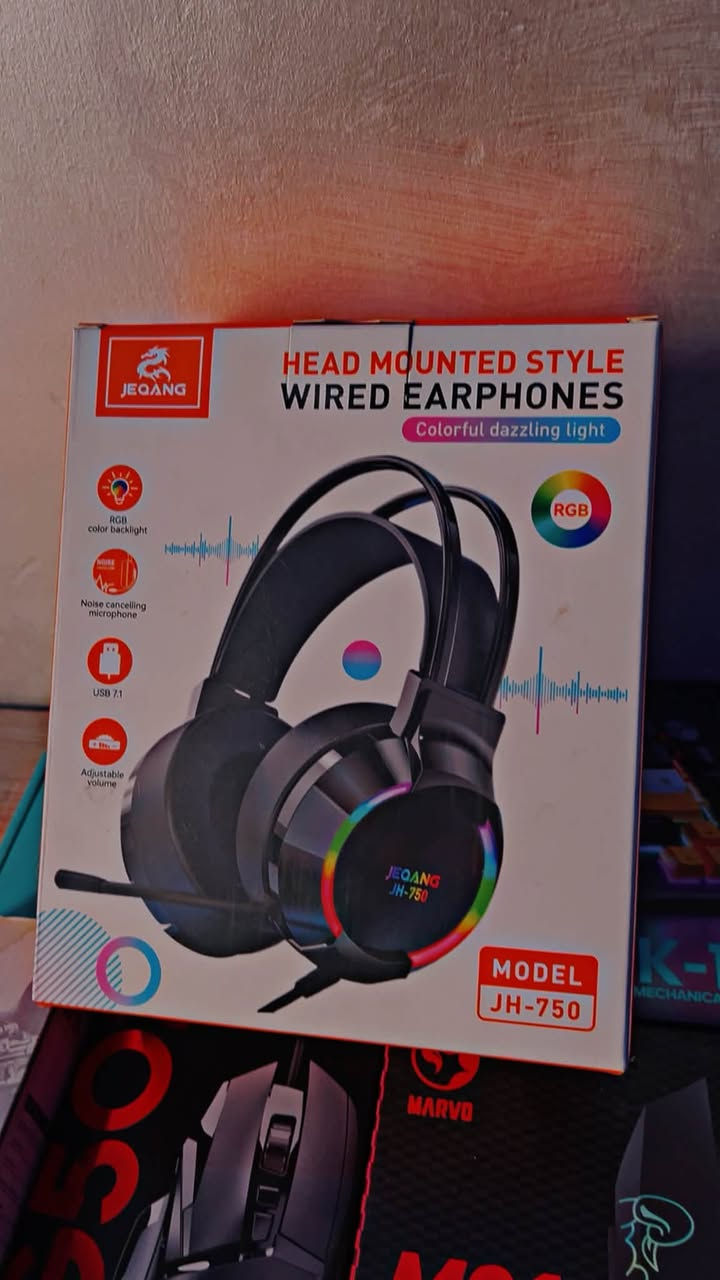 سلام عليكم شباب
🖥️شاشة رئيسية 24 إنش - 180Hz
🖥️شاشة ثانوية 22 إنش - 75hz
🖥️شاشة إضافية LG حجم 17 إنش
كيبورد GK-160
ماوس G-502 من لوجتك 
سماعة JH-750
Mouse Pad حجم كبير
Mouse padحجم وسط
Mouse pad حجم صغير
مكاني بغداد حي الجهاد 
واتساب ***********
