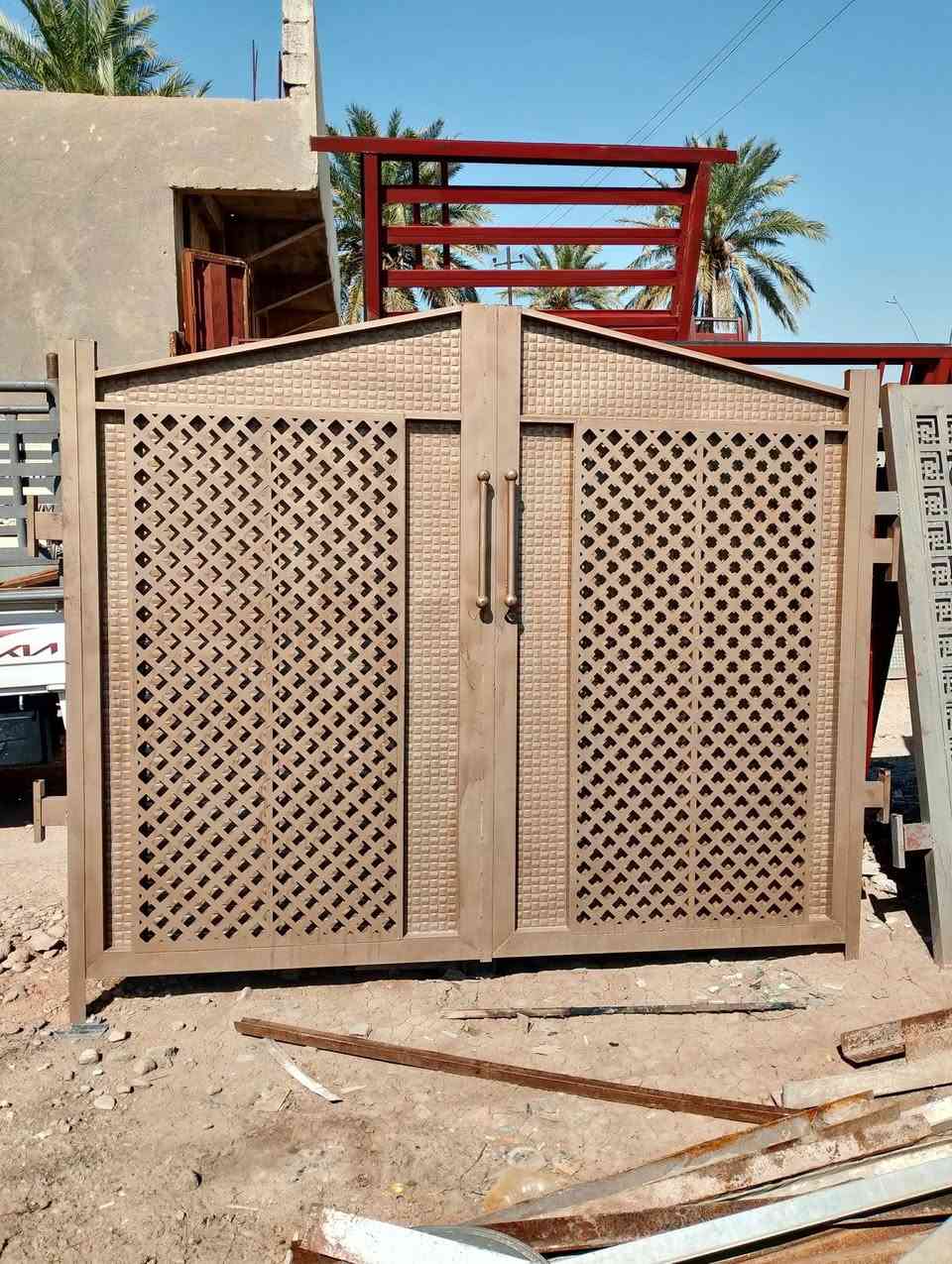 حداده عامه.. الابواب.. والشبابيك.. ومحجرات 
للاتصال ***********
