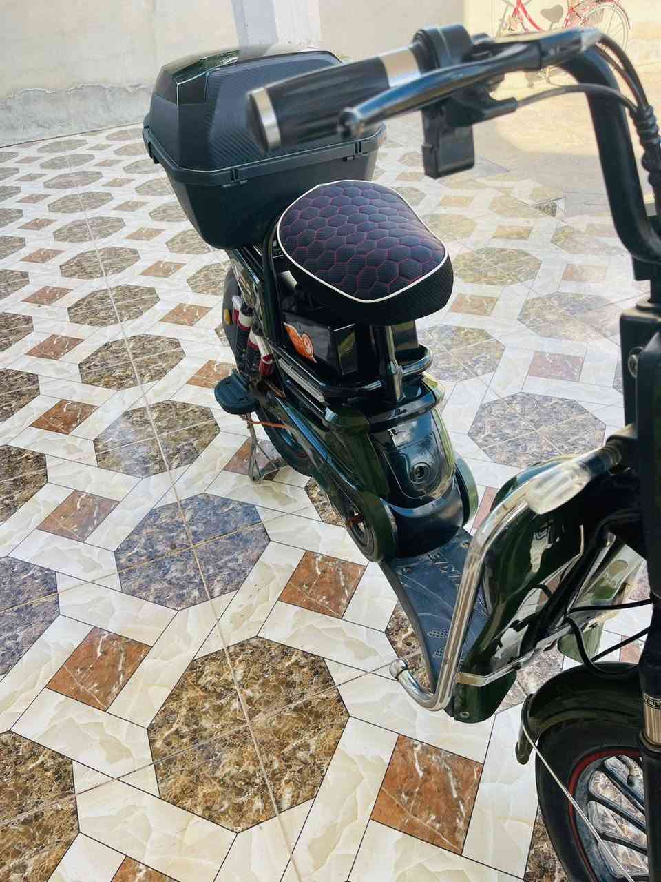 ســلام عليكم 
من رخصت الادمن 
بايسـكل شحـن حجم كـبير 
موديـل 2025 كـوري 
نضافة 90% 
شغال مابي اي نقص 
للستفسار الاتصال علا هاذ الرقم.. *********** 
او مراسلة الصفـحة
