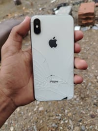 ايفون إكس عادي ذاكره٢٥٦بطاريه٧٣بي بس فطور بل ضهر سعر١٢٠ 07770327602