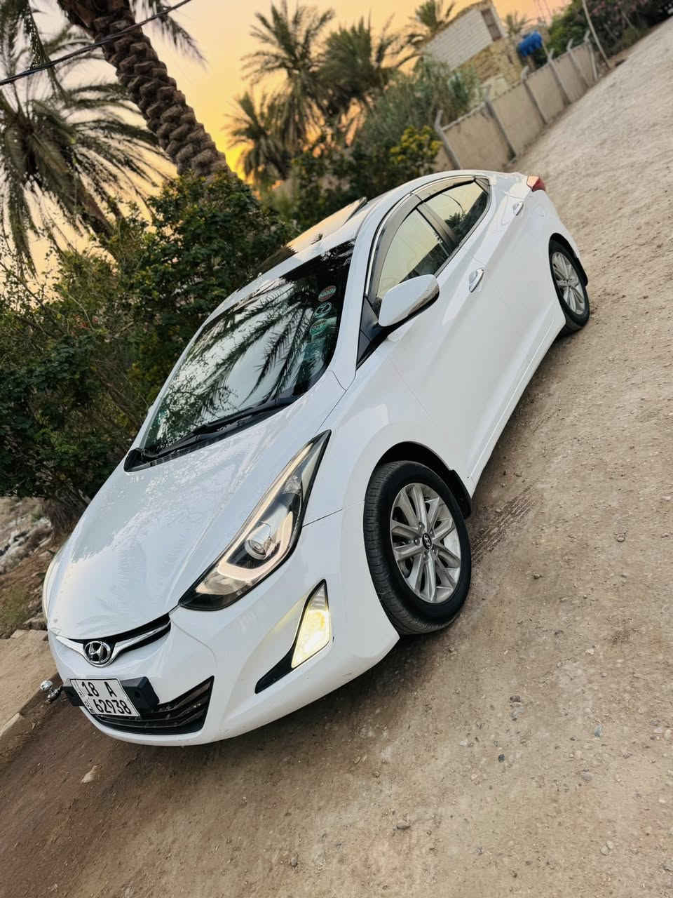 السلام عليكم 
انترا للبيع موديل ٢٠١٥ 
سياره فول مواصفات تبريد قطعتين مري اشاره شفط 
فتحه سقف لايت ابو لد منظومه زنون متكامله الاصلي 
تبريد كير محرك خير من الله 
مراوح راديتر كلشي جديد بيها محرك 1800 
سياره مكفوله بيها فقط مكان كرتات 
 وبارد قليل لا ضربه لا صبغ أبيعك سونار 
مكان العباسيه 
السعر 125 وبيه مجال 
الاستفسار اتصال ع رقم 
***********
