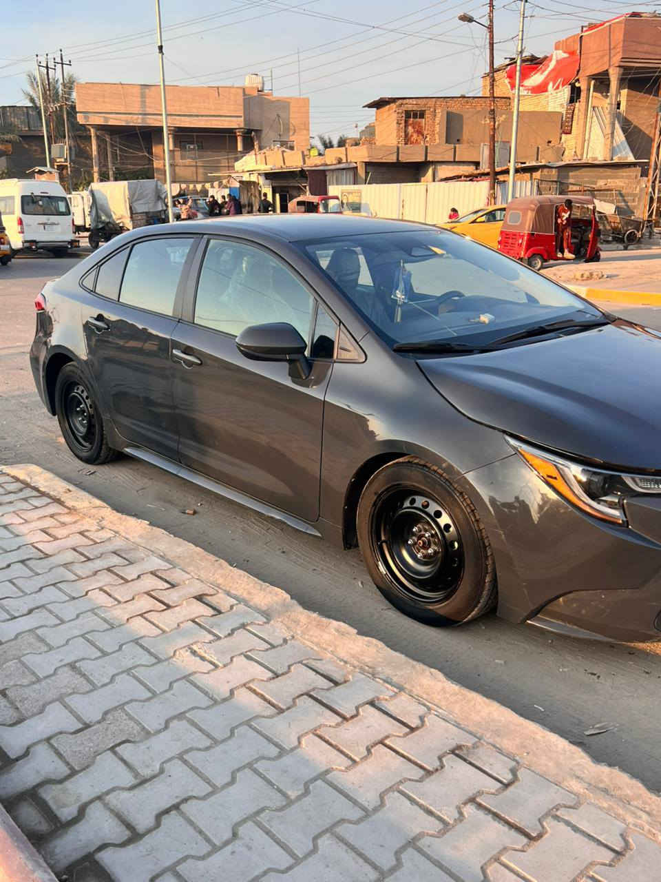 سلام عليكم سيارة كورلة موديل 24 حادثه جاملغ وبنيد ايرباك طاك ماشيه 35 مكينه 2000 مكاني بغداد حي اور قرب فلكة صباح الخياط وهاذ رقمي ***********
 بسمي تحويل مباشر
