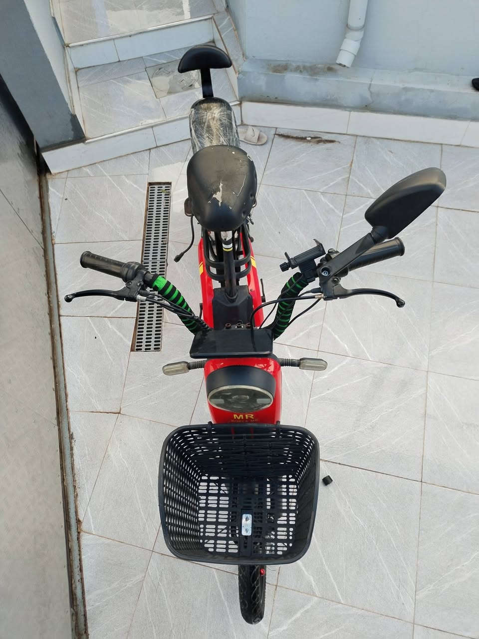 اسلام عليكم دراجه شحن للبيع مع البطاريات والسعر خاص والاستفسار على هذه الرقم ***********
