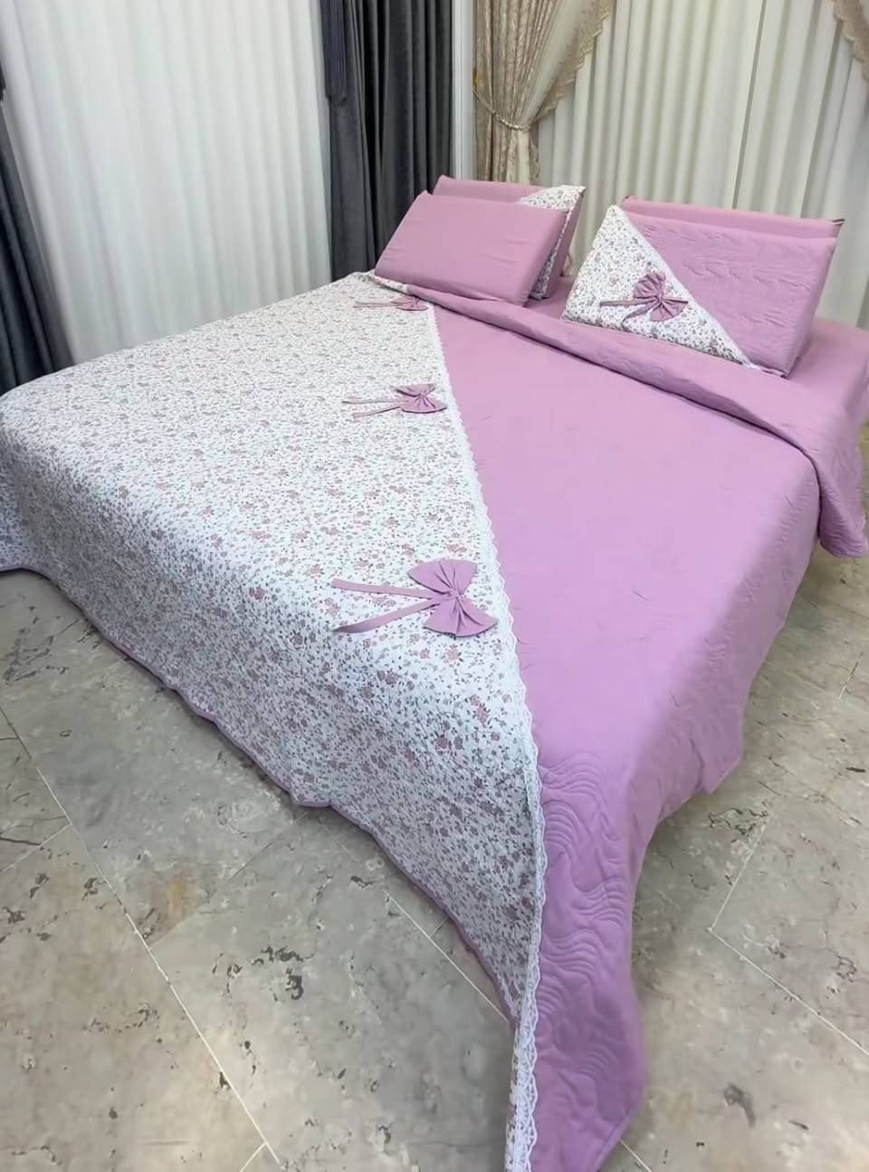 فرشه ام نفرين  
متكونه من 
غطوه 220في 240 
شرشف 180 في 200 
وجه مخده 50في 70 
وجه كوشه 43في 43


**إذا كنت صاحب هذا الإعلان وتريد حذفه لأي سبب، رجاءا أرسل رسالة إلى الدعم الفني**