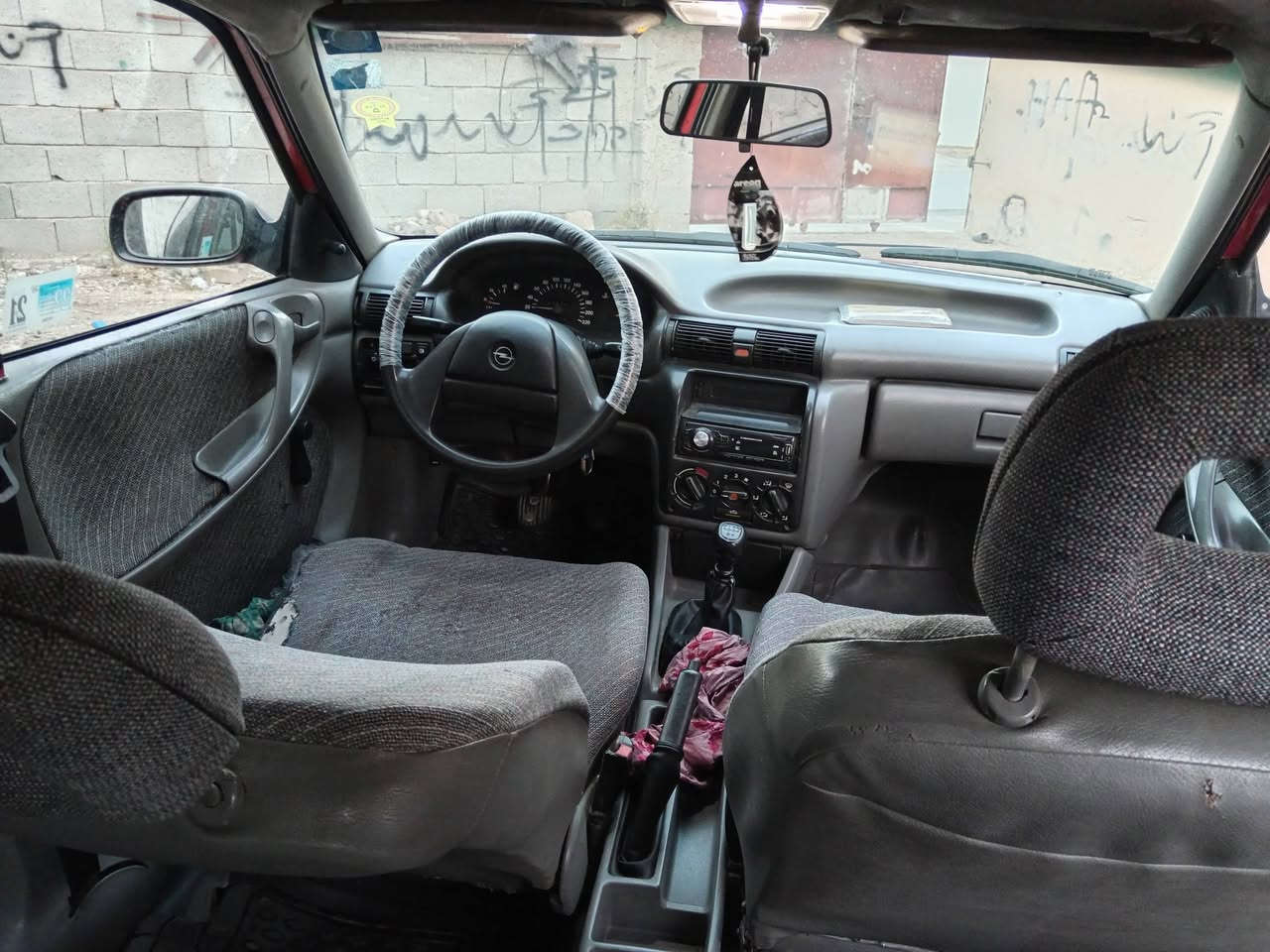 سلام عليكم
اوبل استرا 93
 محرك 1.6
باور سقف سلايت
مشروع وطاني شرط تحول سنويه 2027
سياره بدون ضربه بدون خياس
صبوخ بس ايلاولباقيشرط
محرو بي بخار
كاربايات شرط
تايرات جديد
صدر جديد
مكان سياره كركوك
سعر 40 بيمجال
***********بي واتساب 
***********

