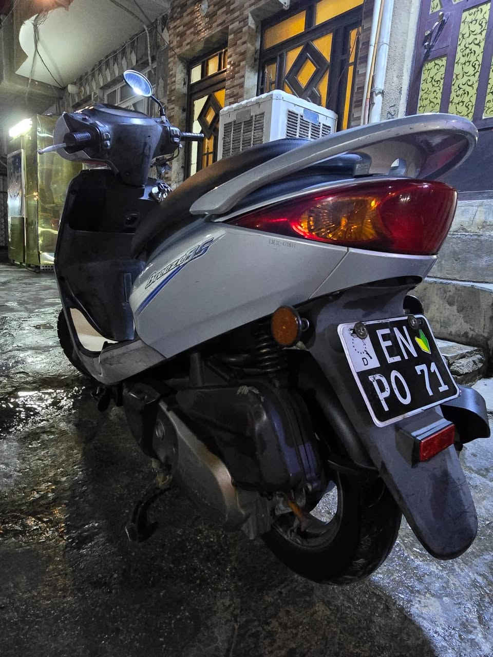 سلام عليكم  بغباء للبيع لون سلفر مال رمبه مبه كفرات اصليه 
مكاني الحريه الاولى ***********
