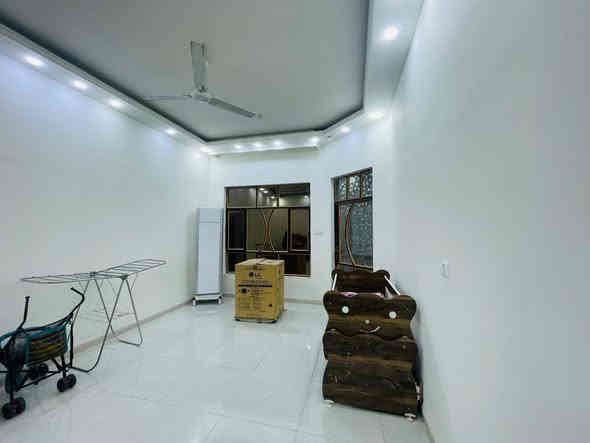 السلام عليكم بيت طابو زراعي يقع في حي الكوام بي معاملة تمليك
مساحته 125:الواجه 8
بناء جديد حديث مكعود بي ٣ اشهر
بس تلث غرف وستقبال وصاله ومطبخ بناء اوربي بسعر مناسب 
ورچائنً الموشراي لا يتصل 
***********
