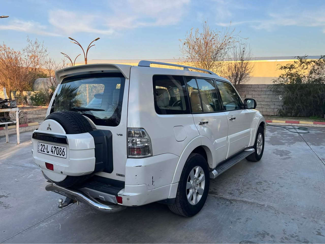 پاجێرۆ مۆدیل ٢٠١٠ قەپات مواسەفات، ٦ پستۆنی ٣.٥ کلین تایتل بێ پارچە و گێڕ و مەکینە بەشەرت بێ تەقە و ڕەقە و سەیارەکی توندوتۆڵە ٢٩٨ هەزار کم ڕۆیشتیە و دەعامی پشتەوە لای ڕاست لە وێنەکە دیارە کەمەک شوختی هەیە و قەڵەم کاری نەکرایە هەمووی بەشەرت 
ماڵی دۆستە  سعري ١٥٥ مجالي 
رقم موبايل  *********** 
*********** وتس ئاب أربيل, العراق
