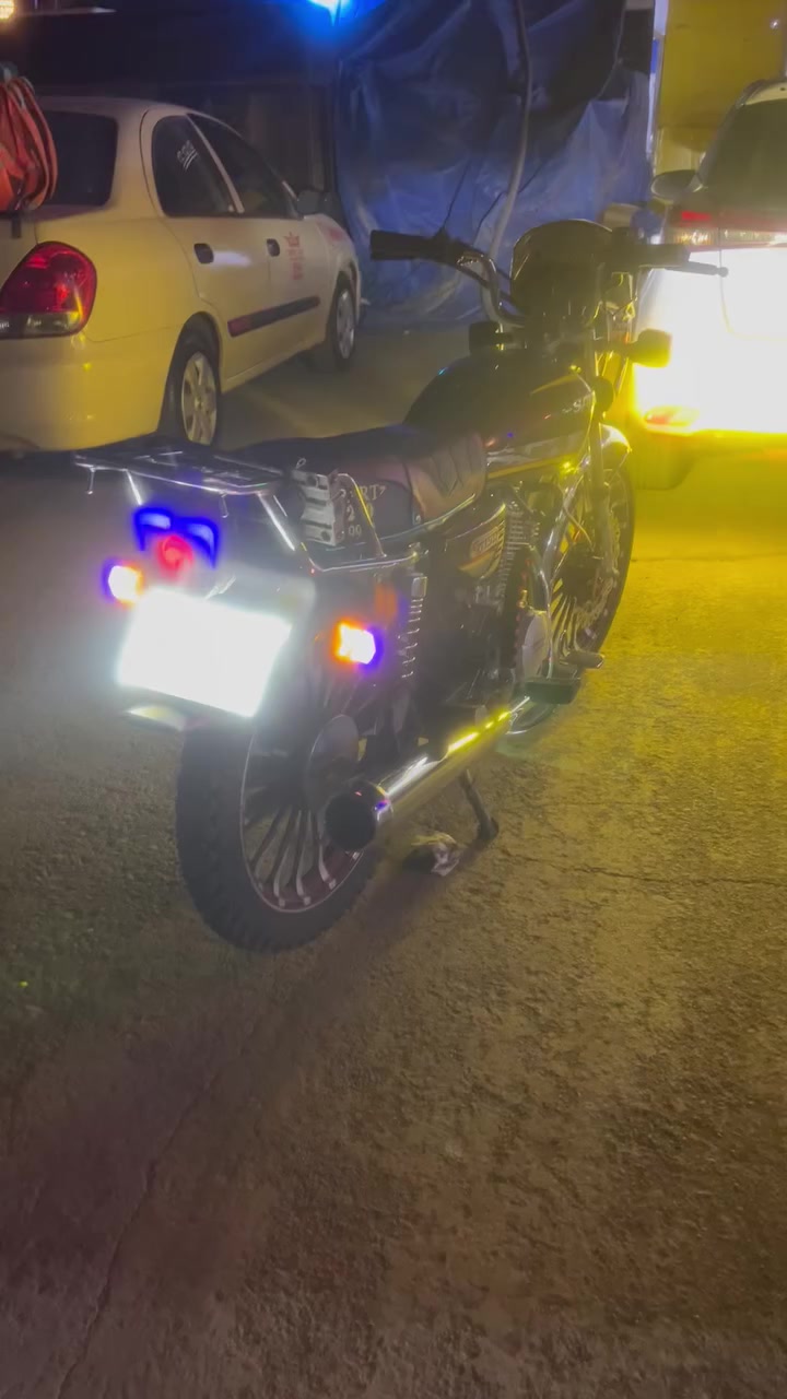 سافيني موديل 25 عزم نار 🔥 دفعة أولى ماكو مثله بسوك 
بحالة وكالة بعده 
مناقيس اصلي سعر 700 وبيه مجال


**إذا كنت صاحب هذا الإعلان وتريد حذفه لأي سبب، رجاءا أرسل رسالة إلى الدعم الفني**