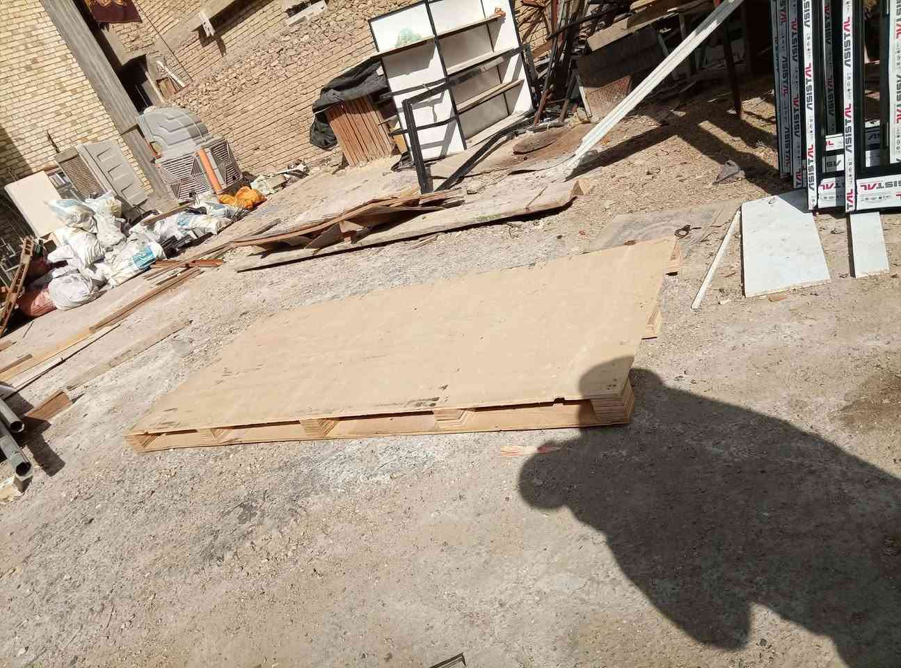 مكبوس 18ملم عرض 110وطول 240العدد الف و200استفسار ***********
