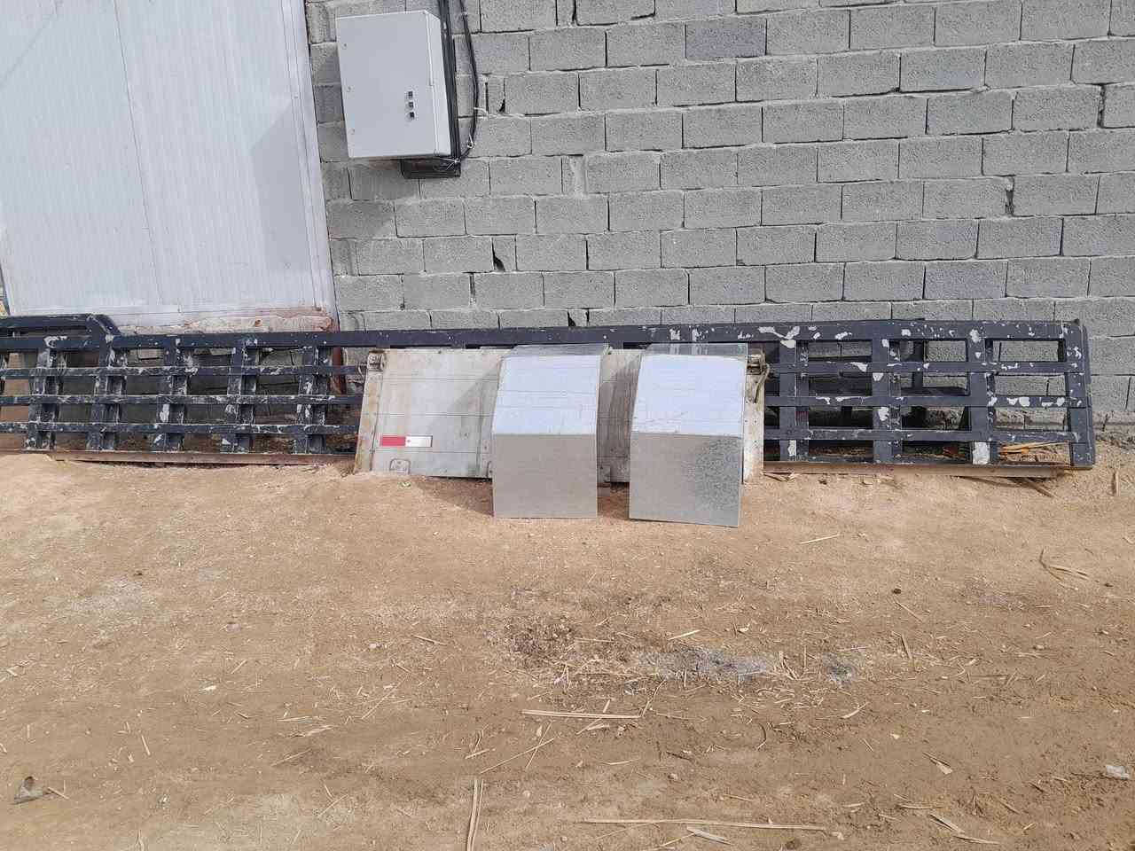 محجر للبيع مال هينو  هاذه رقمي ***********
