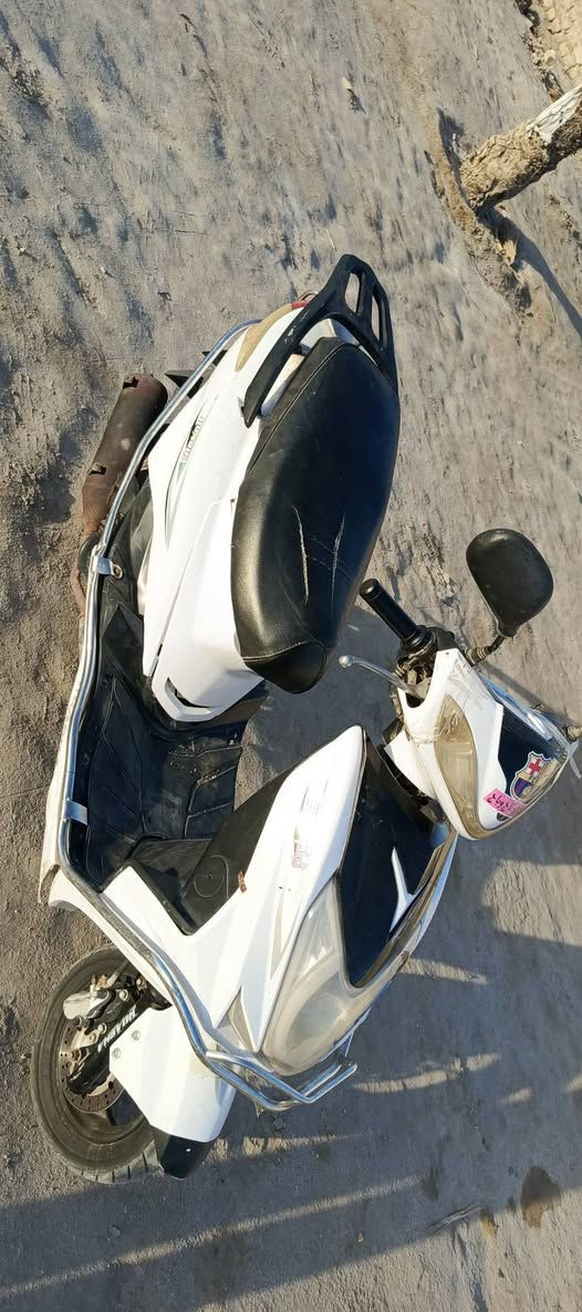 سلام عليكم ماكس البيع شغاله كامله مكمله سلف اشاير لايتات منطول لطول شغاله مكينه ما مفتوحه غير من الله مكاني سيطره البطحاء الكفيل السعر 575 وبيه مجال الطيبين استفسار واتساب *********** مستعجل
