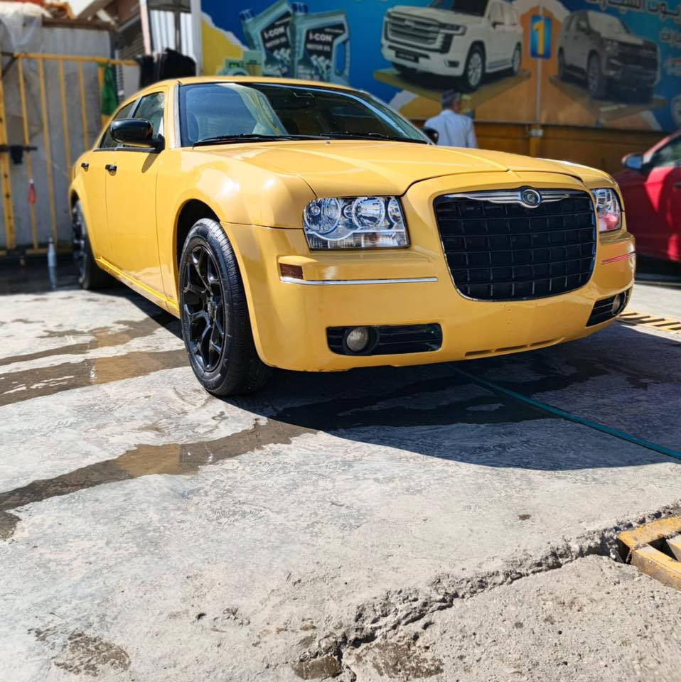 السلام عليكم اوباما موديل 2008 اصل رقم واسط بسمي  مشروع وطني محرك 3500 السيارة فول موصفات كشن جلد كهرباء 
غرفة جديد تخم تاير ويل كروم صدر الامامي والخلفي جديد 
منضومة زنون مكينة وكير مكفول بيهة فقط جاملغ امبدل بدون دواخل السيارة جديدة خطها جوال مكاني بغداد 
السعر 115 
***********
