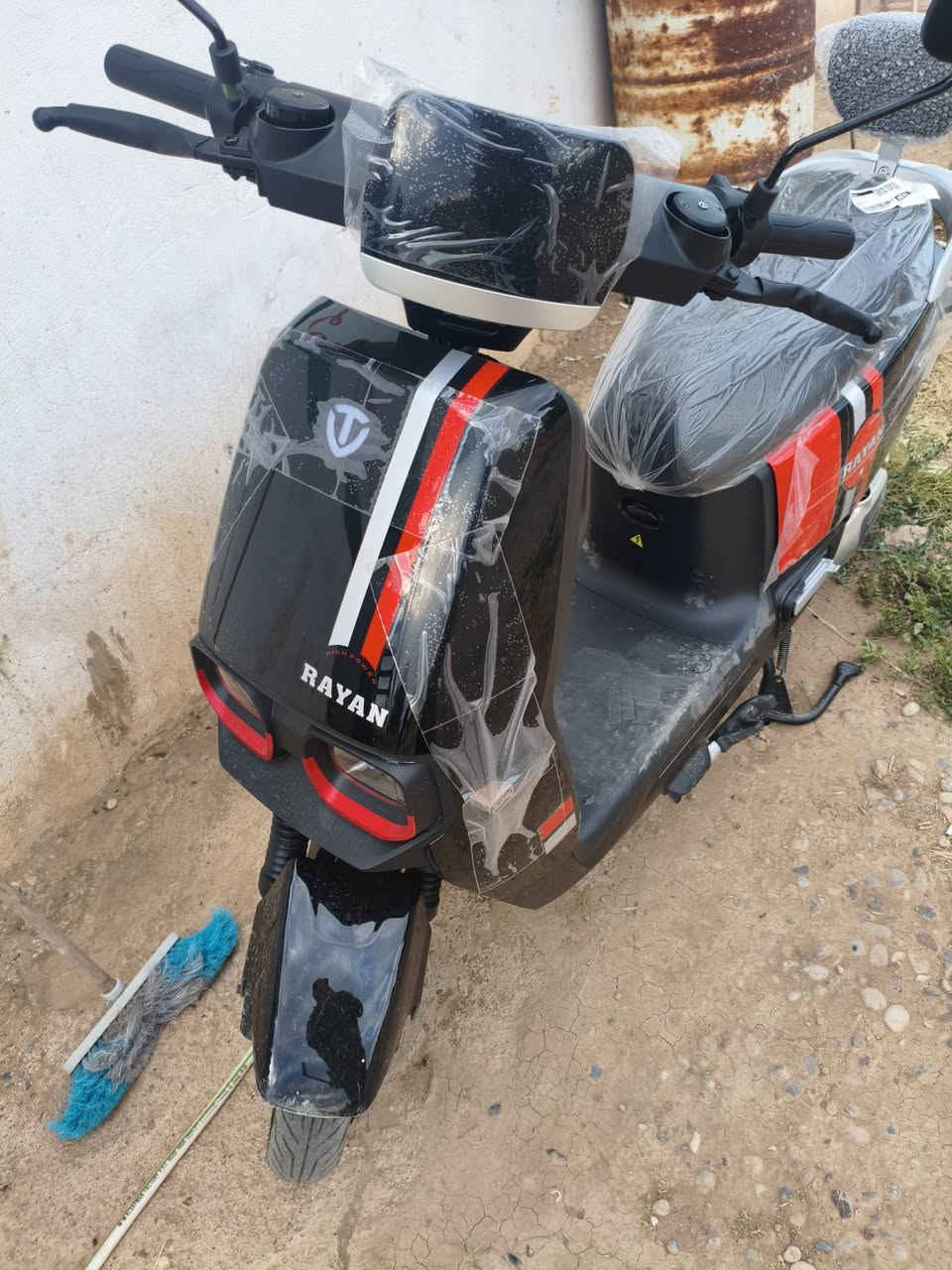 السلام عليكم ماطور ريان للبيع 
جديد مصار اسبوع من اخذتو 
***********
***********
جديد كص بنايلونو
