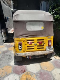 هاي الحلوه مديل ١٨ رقم وسنويه بغداد  بيه بدايت اكسل والكشر كدام عينك ي...