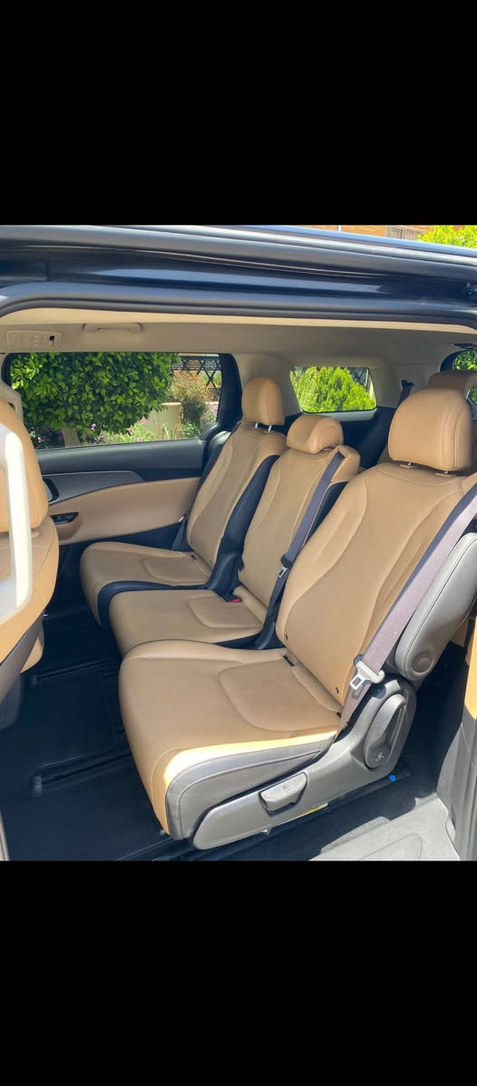 السلام عليكم من رخصت الادمن المحترم..
صلوا على الحبيب محمد 😍..
KIA CARNIVAL ((2024))
 كيااا كرنفال موديل2024 اجره اجره ماشيه 19
مواصفات..
محرك 6 سلندر.
7 راكب
سايد بريك دكمة.
منافذ شحن بكل مكان TPC وUSB.
3 قطع تبريد+تحكم تبريد ب Application خاص
كاميرا دوار خلفية+أمامية+سطحية+جانبية بتقنيه 360 درجة.
نضام سكيورتي كامل.
نضام UVO.
نضام مانع تصادم+مانع أنزلاق.
نضام ECO مدمج ب 3 أنضمة قيادة.
نضام توقف الذاتي+PARKING.
شاشة مدعومة من شركة MICROCOFT من نوع OLED.
تطبيقات و GBS ونضام APPLY CAR PLAY.
شاشة صغيرة ((شاشة إعطال ومعلومات القيادة)).
السعررررر((255)) 
للأستفسار:***********
