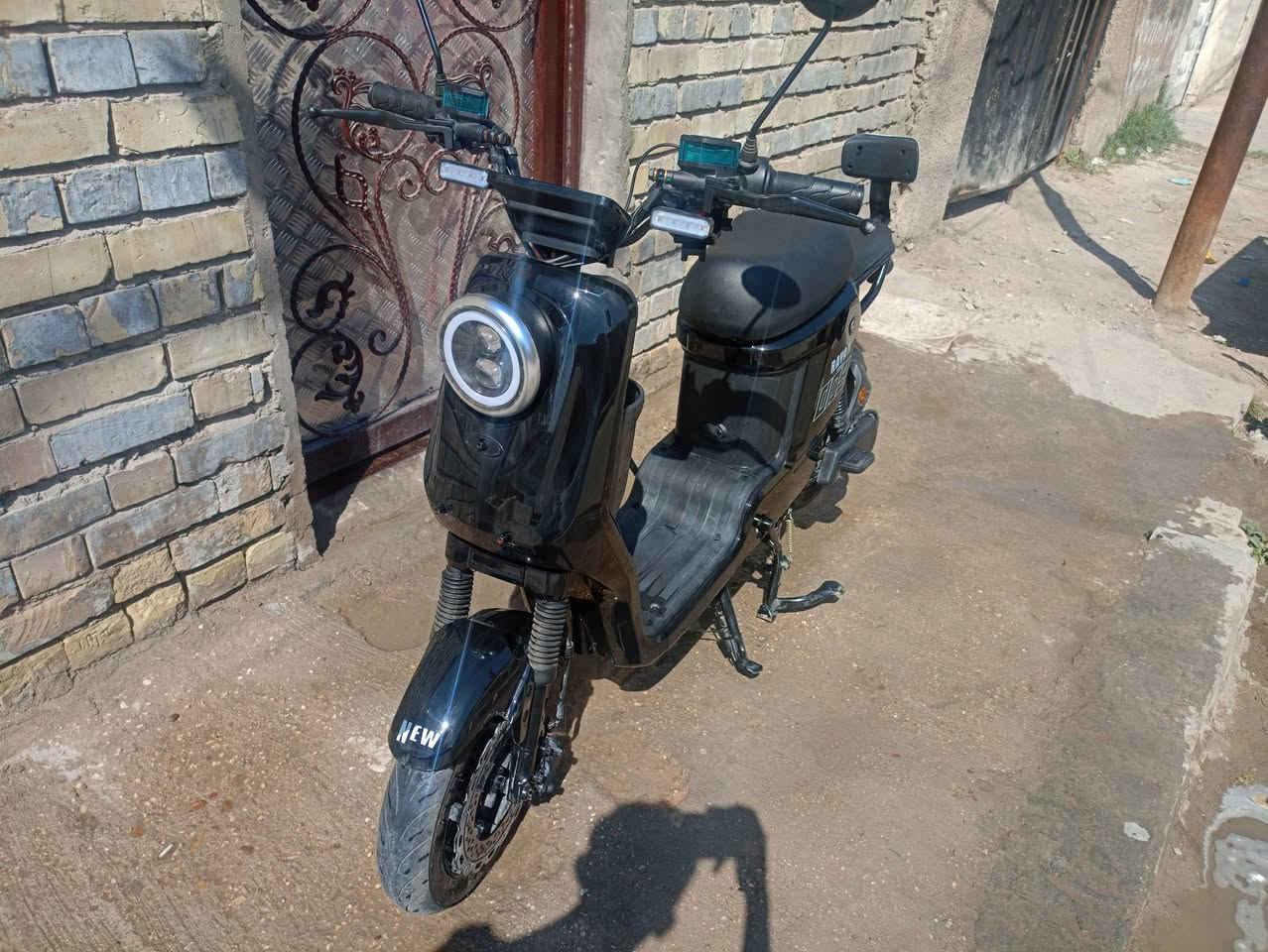 سلام عليكم دراجة شحن للبيع موديل الريان 009 بعده جديدة اشتريته بشهر 10 بيه وصل وضمانه بيه فقط بيه فطر بالجاملغ انت تجي تفحص بيدك سويجين وبصمتين تشغيل عن بعد بيه نظام عدم سرقة صوت حساساته كلش قوية سعر 550 وبي مجال 
عنواني بغداد البياع حي المعالف
التواصل واتساب ***********
