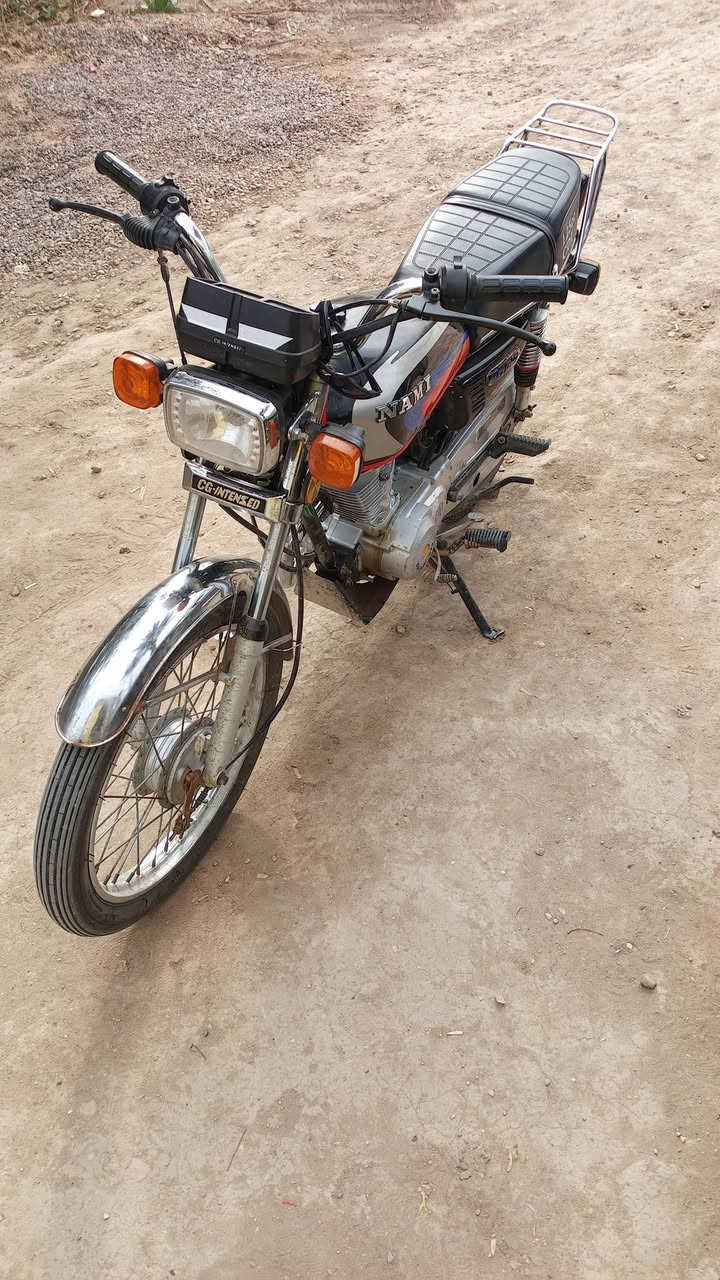 سلام عليكم دراجه نامه.امتياز. للبيع موديل 2024 السعر 600او بيهأ مجال قليل العنوان حمزه الغربي السكه مال القطار شارع ياحسين  دراجه نضيفه دراجه لمن جبتهئ مامقسوله بس دهن أو بانزين ادير دراجه حيل نضيفه 
رقم الهاتف ***********
دراجه اصوليه كفاله عامه
