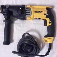 دريل همر • ديوالت • كهربائي