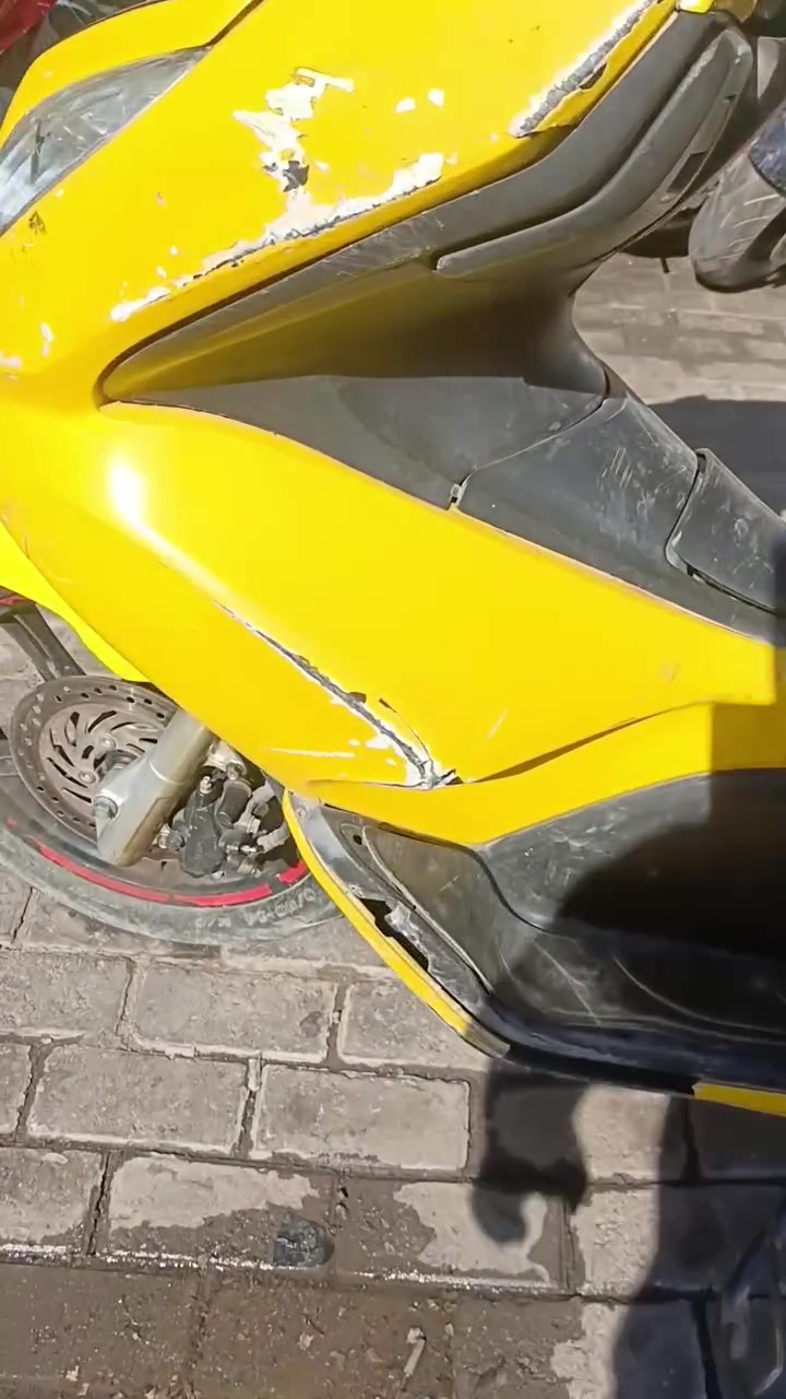 سلام عليكم بيسكس جيل اول مكينه برغي ممطخوخ بيهه جيب مصلح وتعال نقص جامه واقيه صلصنه واير بريك ياباني دراجه Jfياباني ***********عنوان شعله 
سعر900
