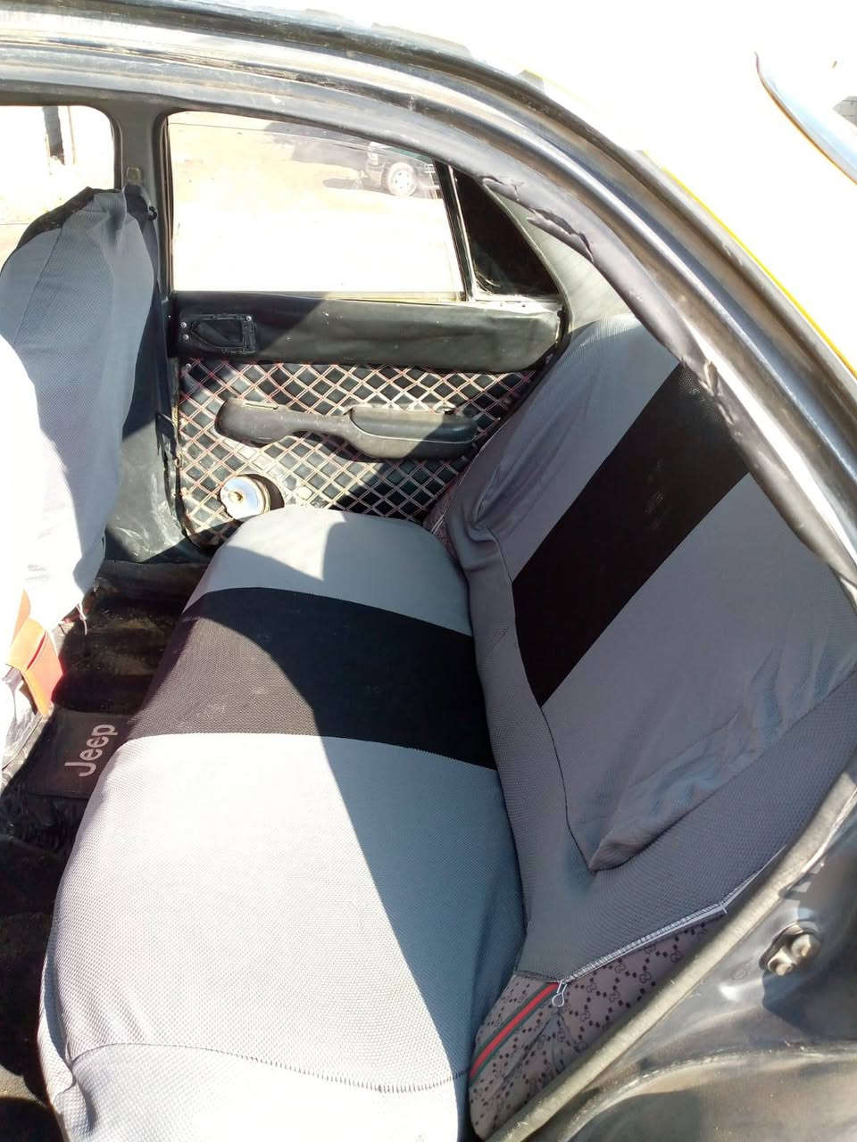 كارينا تكسي بصرة موديل 2000
السعر 20 وبيها مجال

ناصريه مركز

***********
