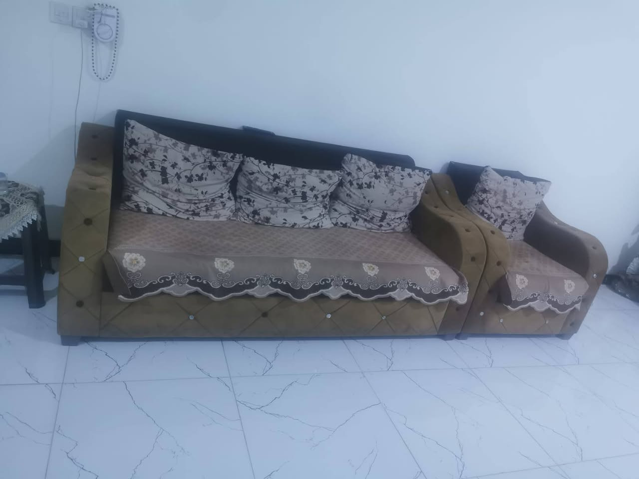 هذني الغراض للبيع الرقم ***********
