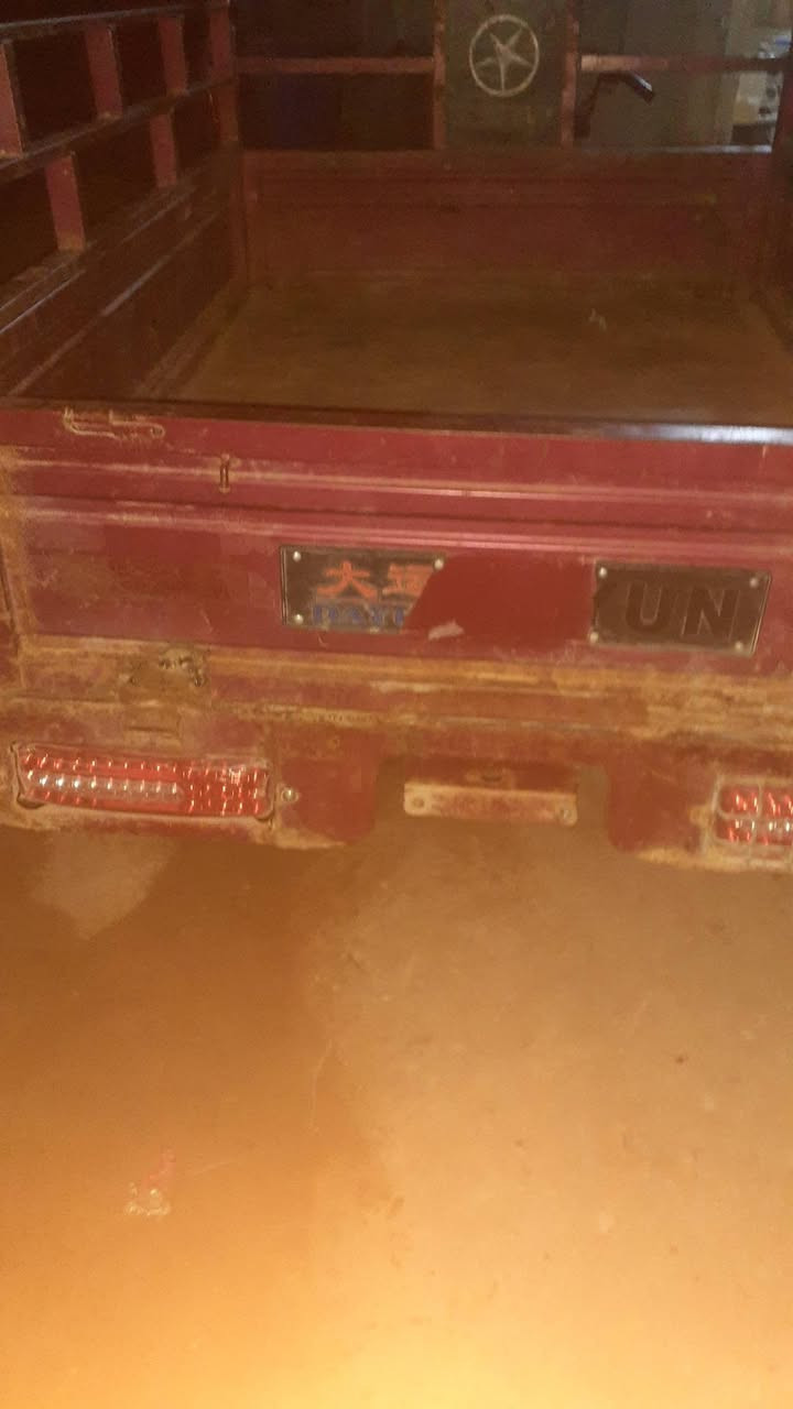 ستوته دايوان للبيع اوراق كامله كهربايات شقاله جديد سعر مليون وميه بيهه مجال عنوان واسط الخظراء ***********
