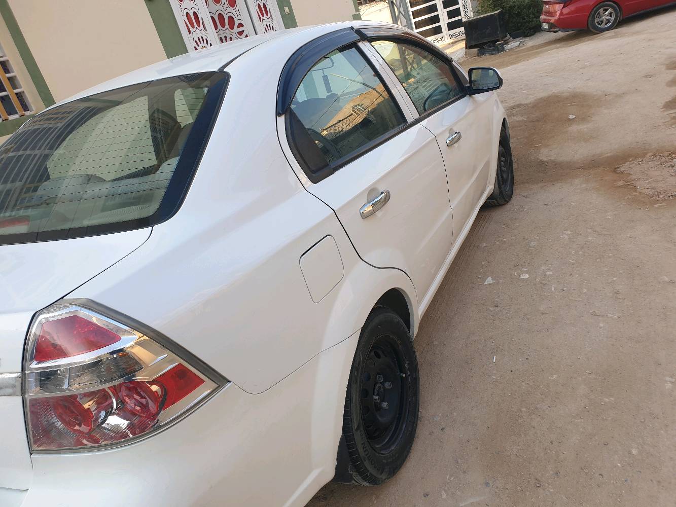 موديل ٢٠١٦ محرك مسكر جاهزة بأسمي رقم انكليزي بيه صبغ مكان النجف حي النداء ممكن مراوس بسيارة خليجي 