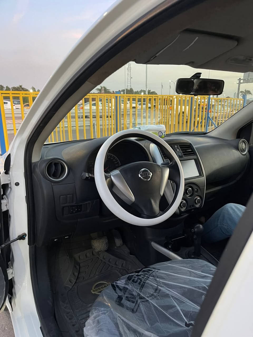 السلام عليكم
نيسان صني مصري 2023اقساط باقيلهه سنتين

بيها جاملغ الايسر مبدل والباقي كفاله لون ابيض رقم بصرة السعر (115 ورقه) وبيها مجال للتواصل (***********)
