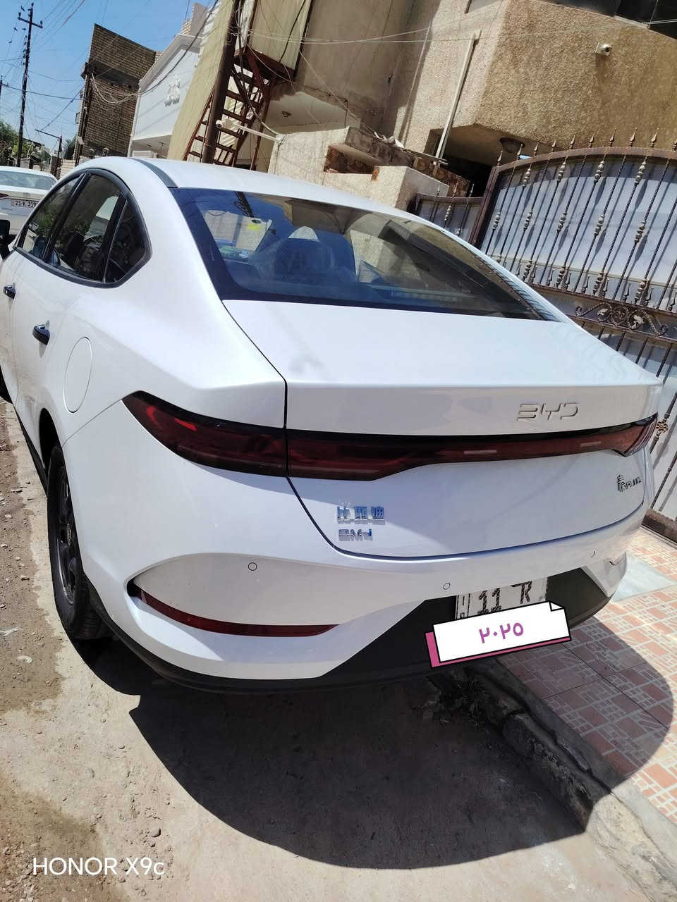 السلام عليكم
BYD كين بلاص موديل 2015
رقم بغداد باسمي تحويل مباشر وابيعلك عقد مروري 
للبيع بسعر 18600 وبيها مجال حق جيتك
تجي يمي تكلبها وشوفها وسوي سونار وتاخذها وشوف مليون خير
شراي يتصل 
تفاصيل عدد مشي مالتها بلصور هسه اخذتهن
رقمي
***********
مكاني شهداء السيديه قرب تقاطع درويش
